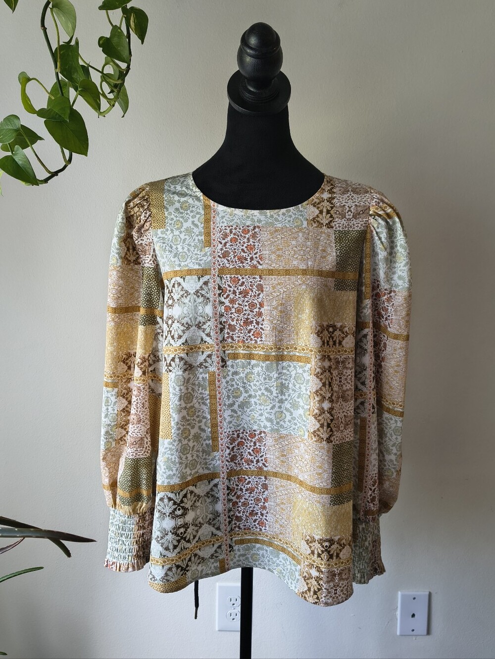 Pleione Patchwork Floral Smocked Cuff Long Sleeve Blouse Top Sz Large Boho Chic